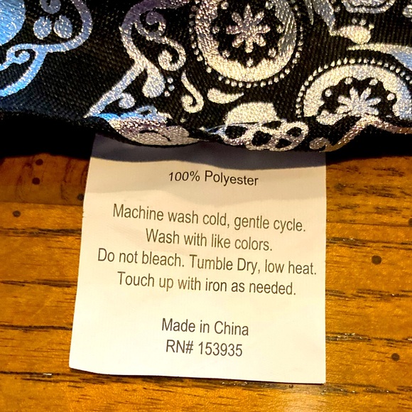 WITCHY SALE!! Sugar Skull Table Cloth - 60” Round - Picture 4 of 4